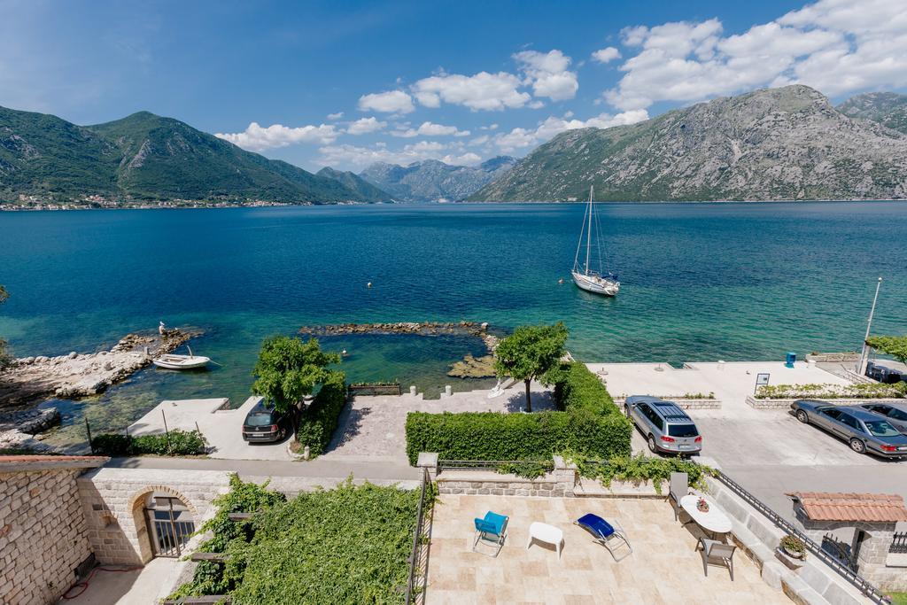 Villa Luxury Stone On The Sea With Private Pool And View Kotor Exterior foto